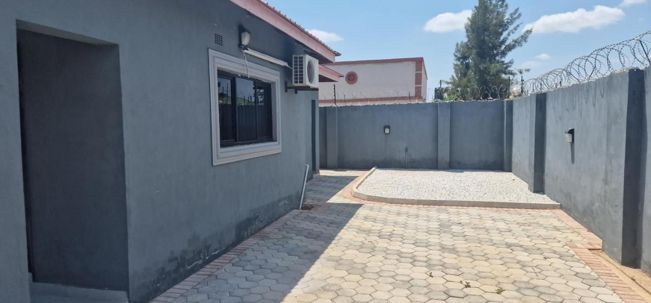לוסקה Salama Apartments מראה חיצוני תמונה